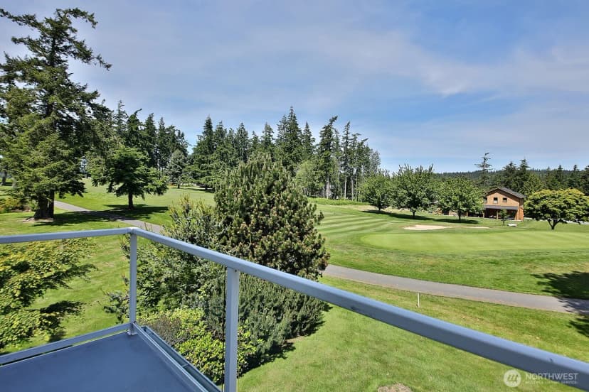 Property photo for 2391 Soundview Drive, Langley photo 17
