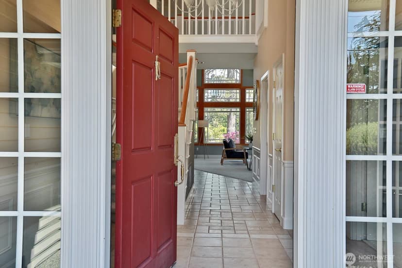 Property photo for 2391 Soundview Drive, Langley photo 3