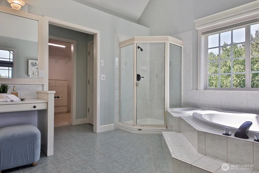 Property photo for 2391 Soundview Drive, Langley photo 19