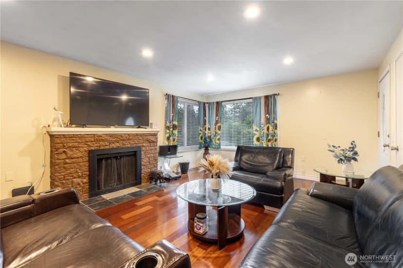 Property photo for 15819 42nd Avenue S, Tukwila photo 8