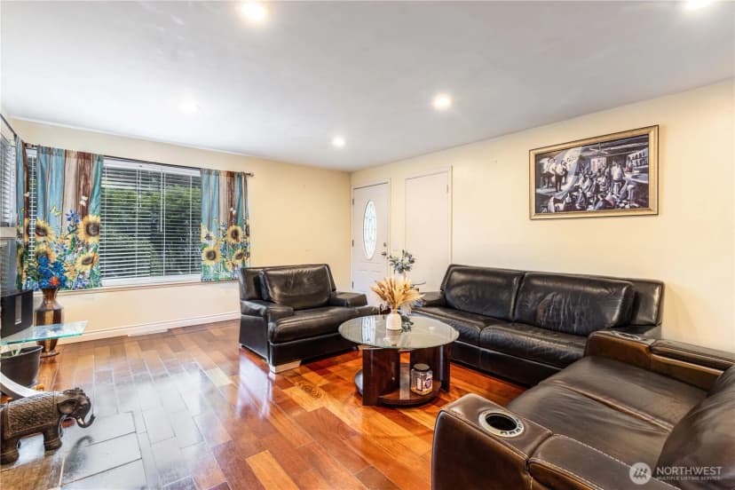 Property photo for 15819 42nd Avenue S, Tukwila photo 7