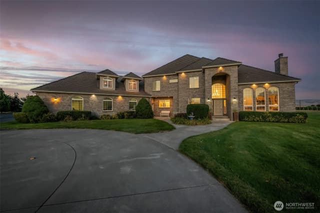 Property photo for 1702 Jb George Road, Walla Walla