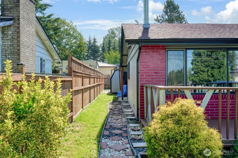 Property photo for 6965 E E, Tacoma photo 4