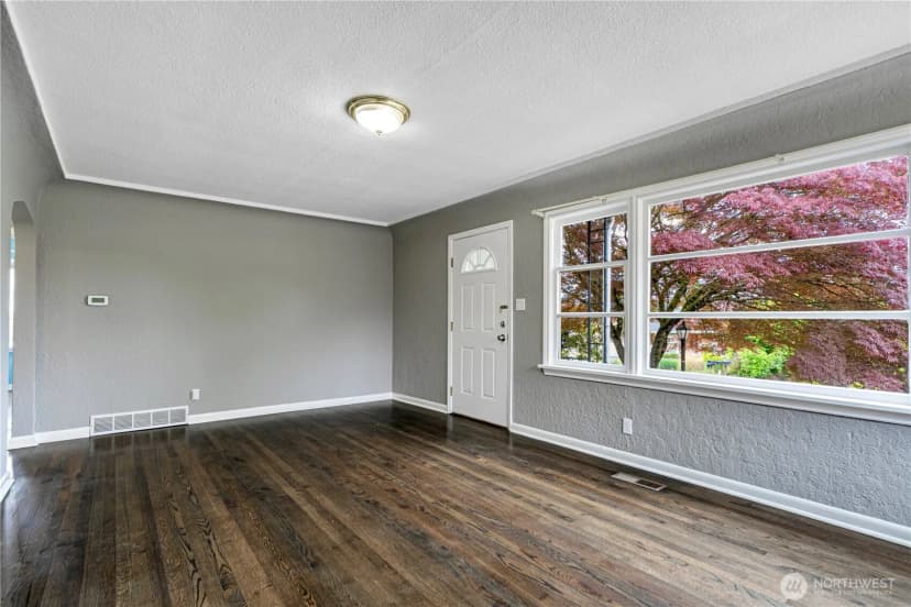 Property photo for 1026 E Guiberson Street, Kent photo 12
