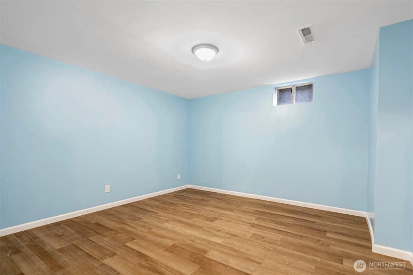 Property photo for 1026 E Guiberson Street, Kent photo 19