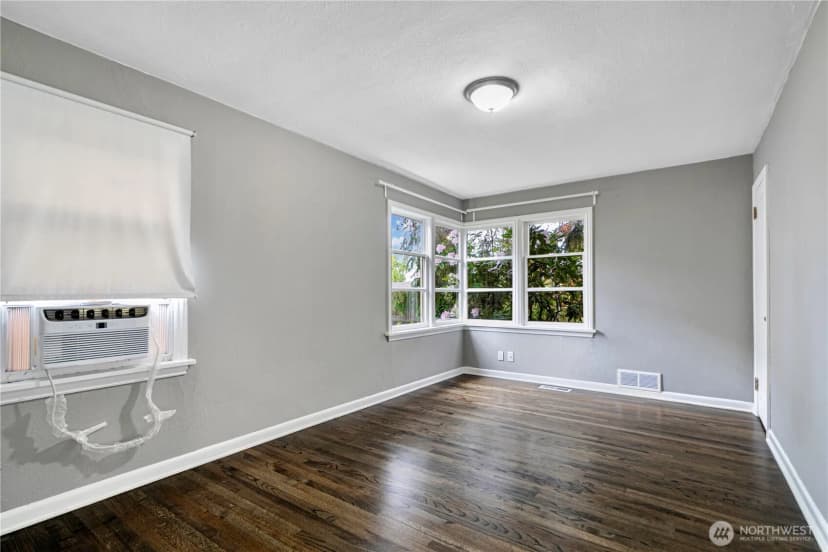 Property photo for 1026 E Guiberson Street, Kent photo 10