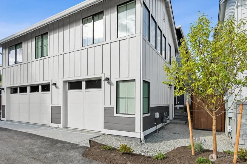 Property photo for 215 8th Avenue W, Kirkland photo 37