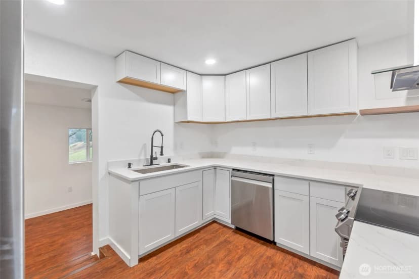 Property photo for 702 Dennis Street Se, Tumwater photo 10