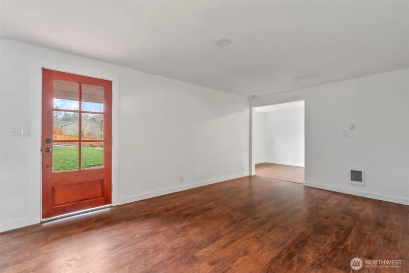 Property photo for 702 Dennis Street Se, Tumwater photo 6