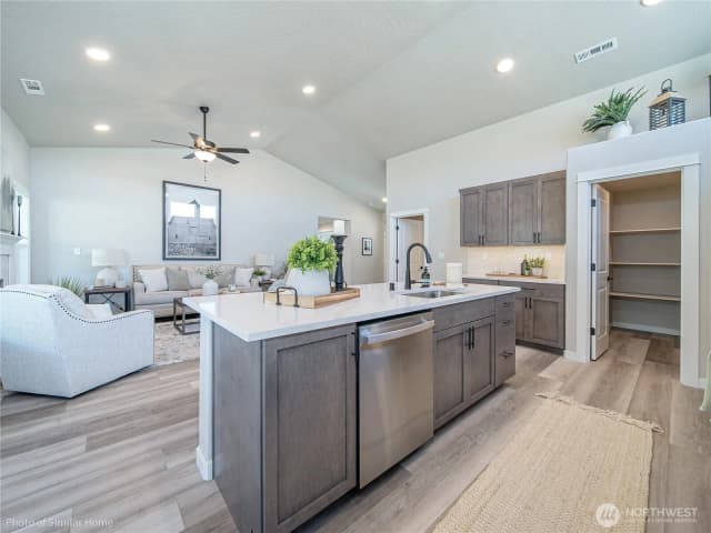 Property photo for 1352 Lillian Ave, Walla Walla photo 4
