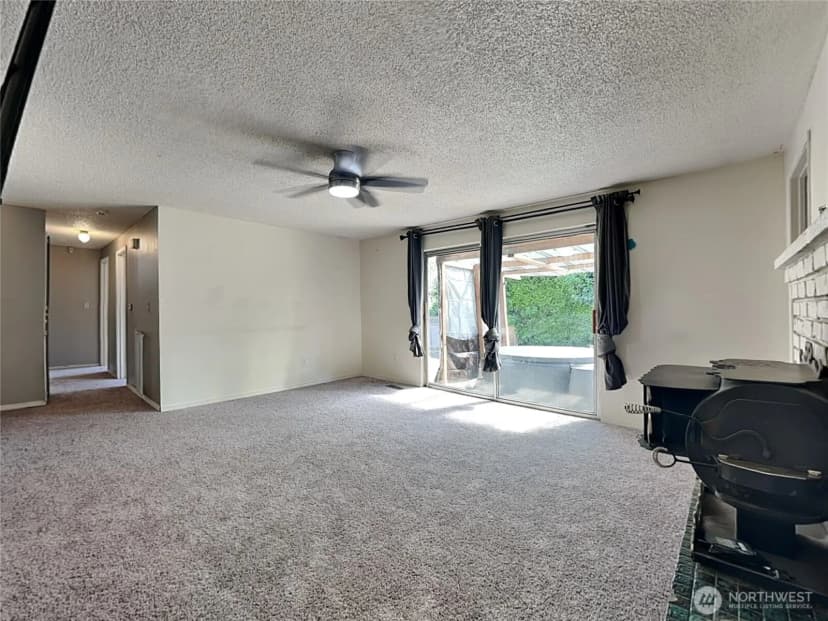 Property photo for 17103 15th Avenue E, Spanaway photo 9