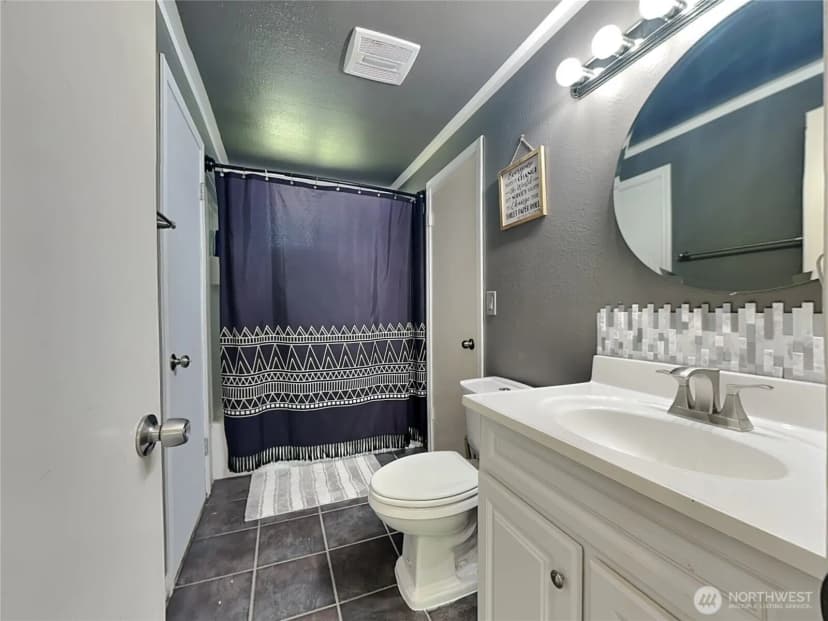 Property photo for 17103 15th Avenue E, Spanaway photo 11