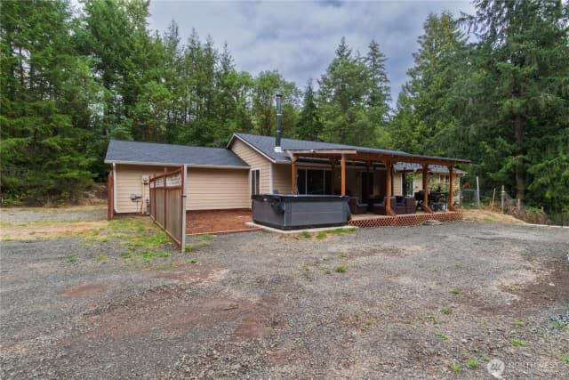 Property photo for 20109 6th Street, Lakebay photo 2