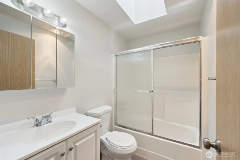 Property photo for 7115 239th Court E, Graham photo 16