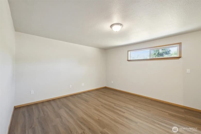Property photo for 7115 239th Court E, Graham photo 23