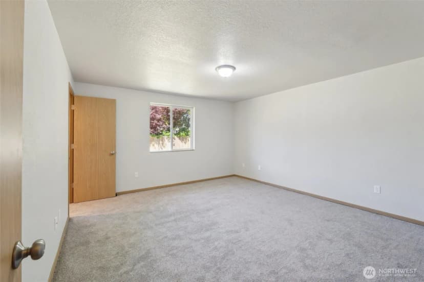 Property photo for 7115 239th Court E, Graham photo 19