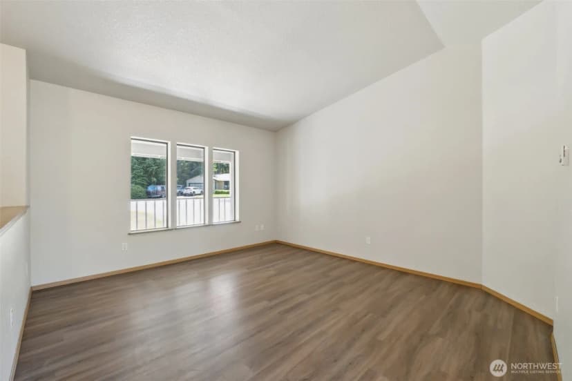 Property photo for 7115 239th Court E, Graham photo 8