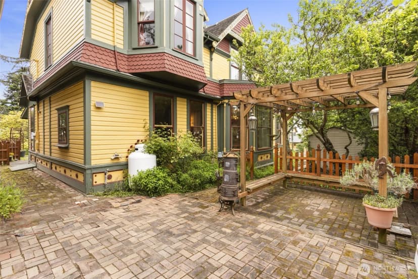 Property photo for 925 Wilson Street, Port Townsend photo 31