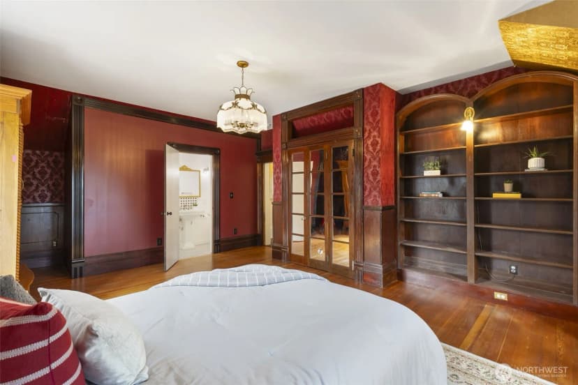 Property photo for 925 Wilson Street, Port Townsend photo 21