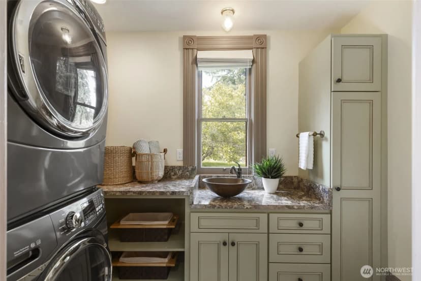 Property photo for 925 Wilson Street, Port Townsend photo 18