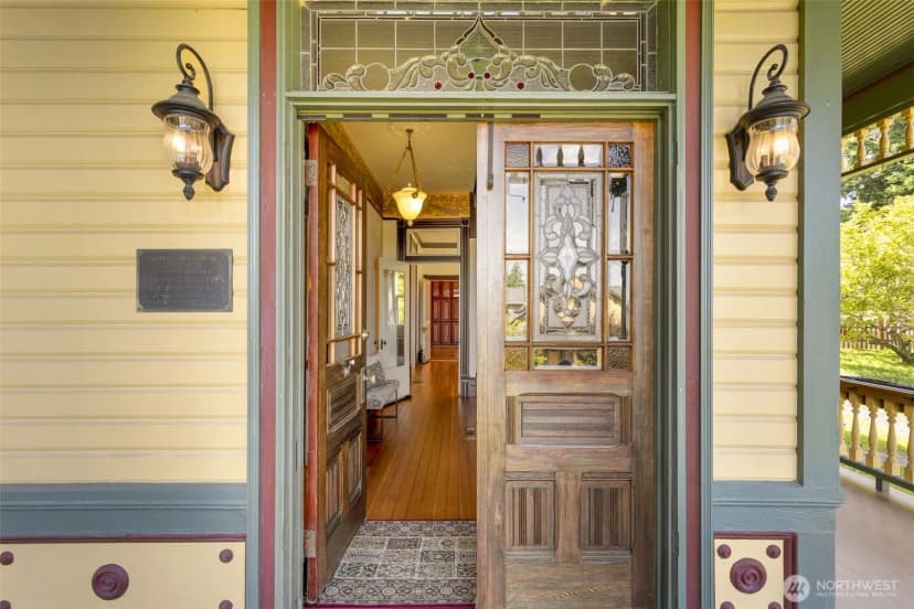 Property photo for 925 Wilson Street, Port Townsend photo 4