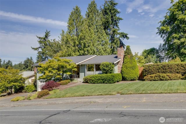 Property photo for 6901 226th Place Sw, Mountlake Terrace photo 4