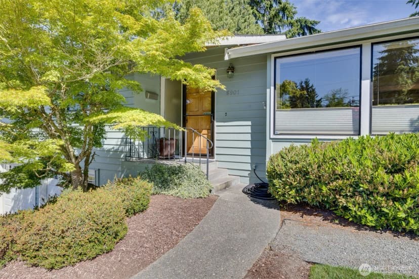 Property photo for 6901 226th Place Sw, Mountlake Terrace photo 6