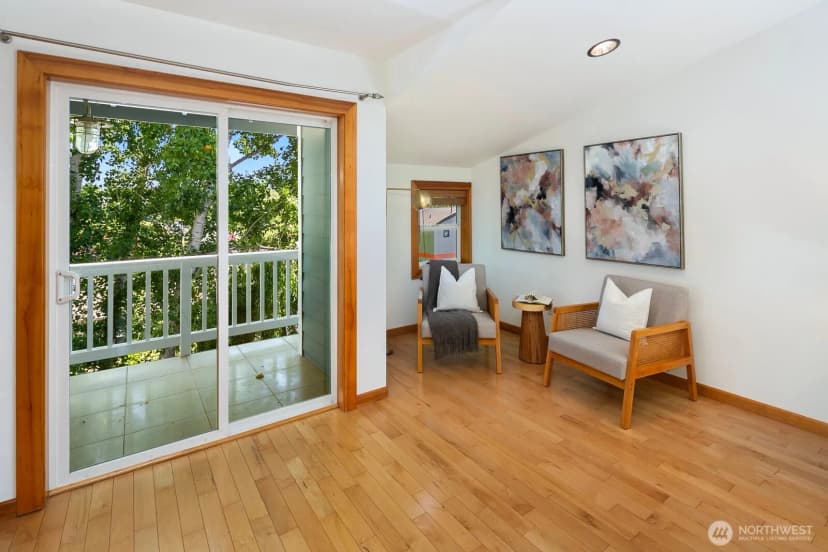 Property photo for 1414 25th Avenue #b, Seattle photo 11
