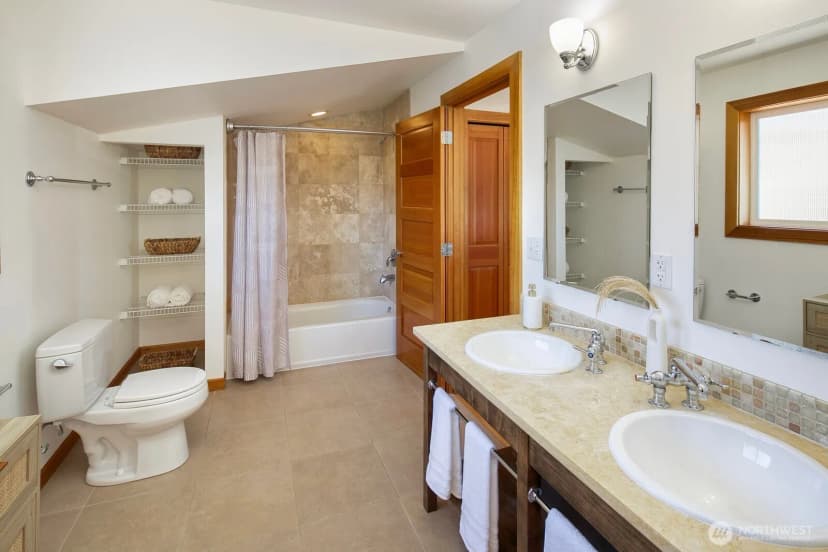 Property photo for 1414 25th Avenue #b, Seattle photo 13