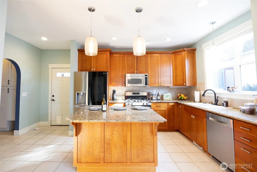 Property photo for 805 11th Street, Bellingham photo 13