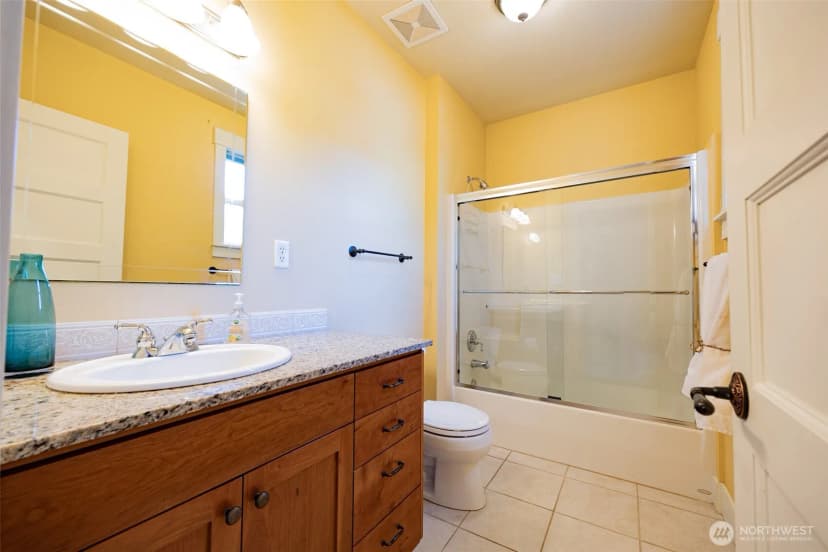 Property photo for 805 11th Street, Bellingham photo 25