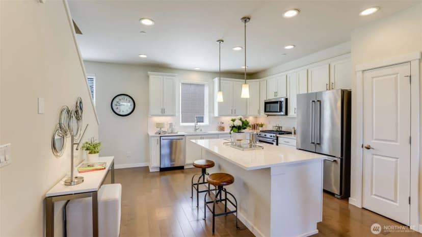 Property photo for 14528 35th Avenue Ne, Lake Forest Park photo 12