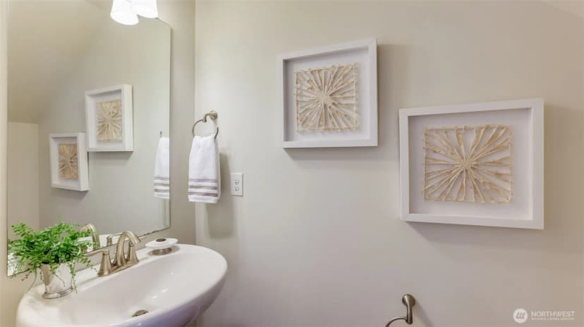 Property photo for 14528 35th Avenue Ne, Lake Forest Park photo 19