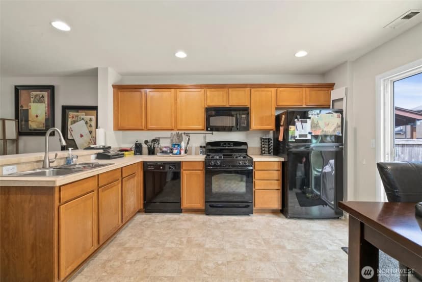 Property photo for 6600 Carolina Street Se, Lacey photo 13