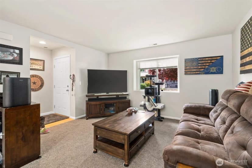 Property photo for 6600 Carolina Street Se, Lacey photo 9