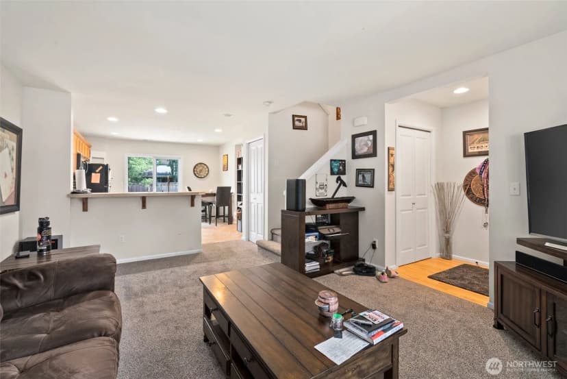 Property photo for 6600 Carolina Street Se, Lacey photo 10