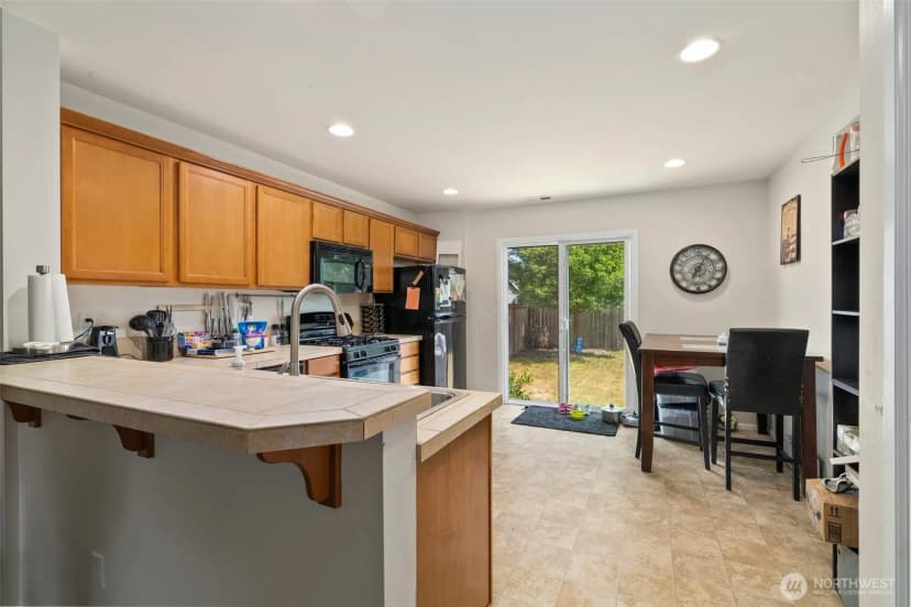 Property photo for 6600 Carolina Street Se, Lacey photo 11