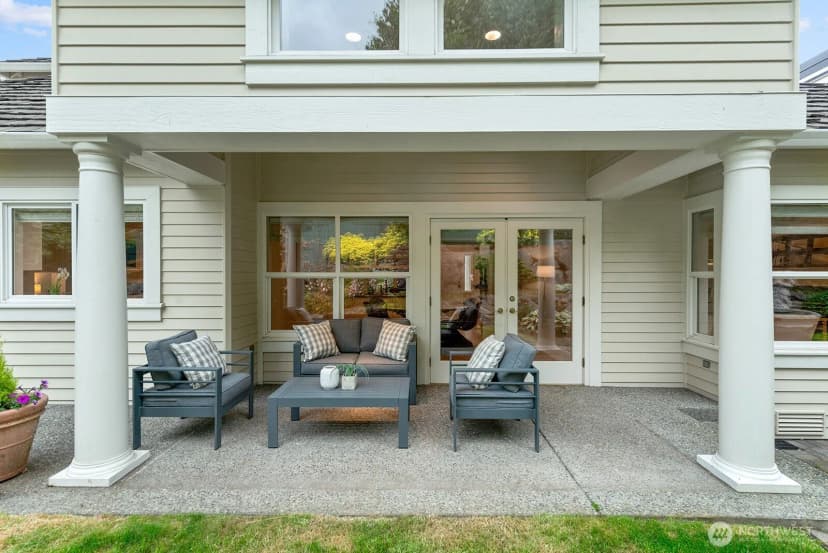 Property photo for 1240 108th Avenue Ne, Bellevue photo 11