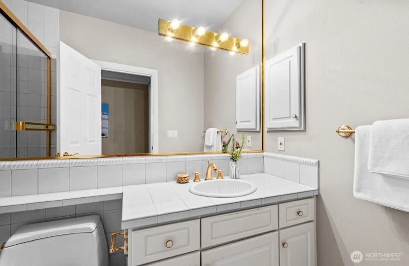 Property photo for 1240 108th Avenue Ne, Bellevue photo 32