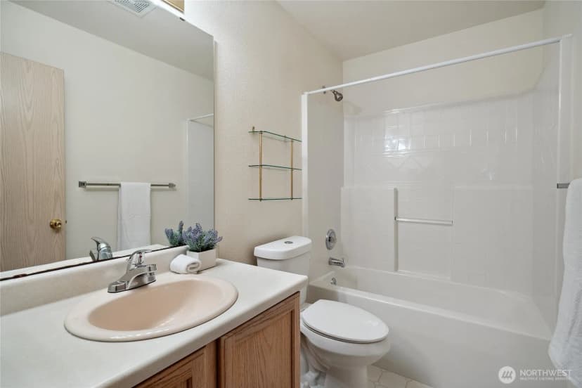 Property photo for 9810 23rd Avenue Se, Everett photo 26
