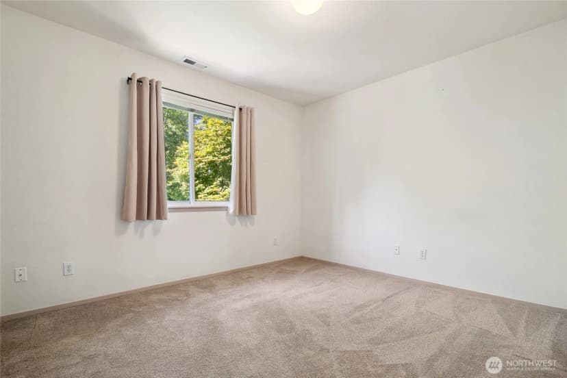 Property photo for 9810 23rd Avenue Se, Everett photo 27