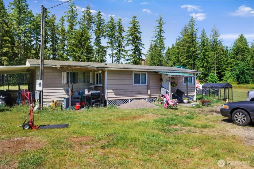 Property photo for 14625 Lake Lawrence Road Se, Yelm photo 6