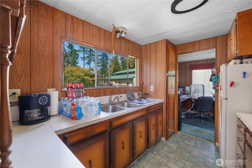 Property photo for 14625 Lake Lawrence Road Se, Yelm photo 4