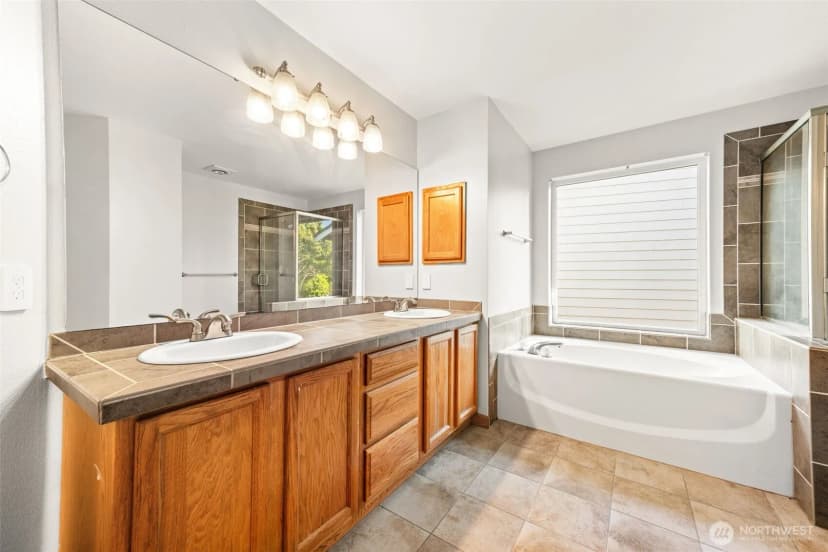 Property photo for 35426 8th Avenue Sw, Federal Way photo 14