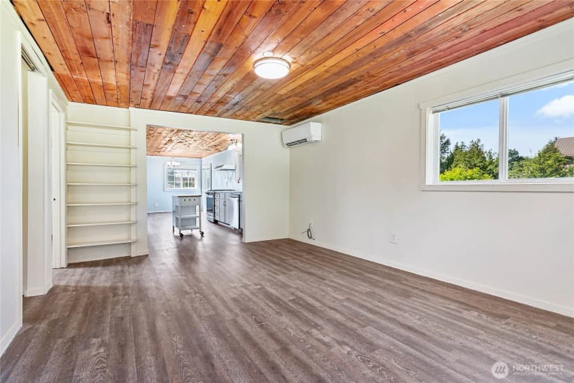 Property photo for 131 Columbia Street, Sumas photo 9