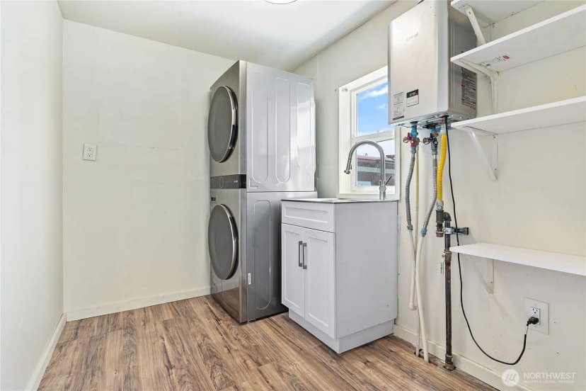 Property photo for 131 Columbia Street, Sumas photo 19