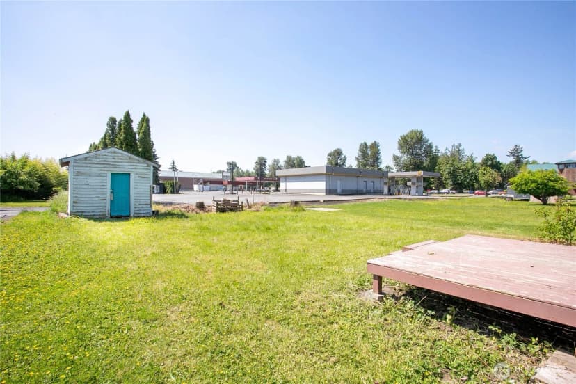 Property photo for 131 Columbia Street, Sumas photo 21