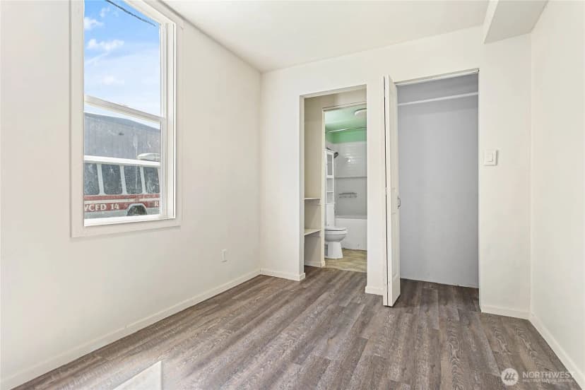 Property photo for 131 Columbia Street, Sumas photo 16
