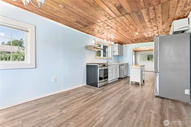 Property photo for 131 Columbia Street, Sumas photo 4