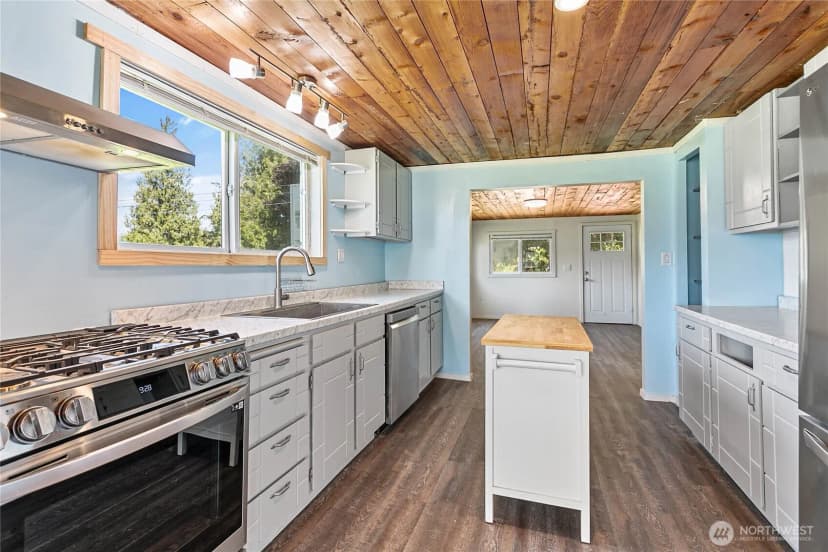 Property photo for 131 Columbia Street, Sumas photo 7